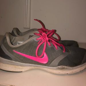 Women’s Nike sneakers